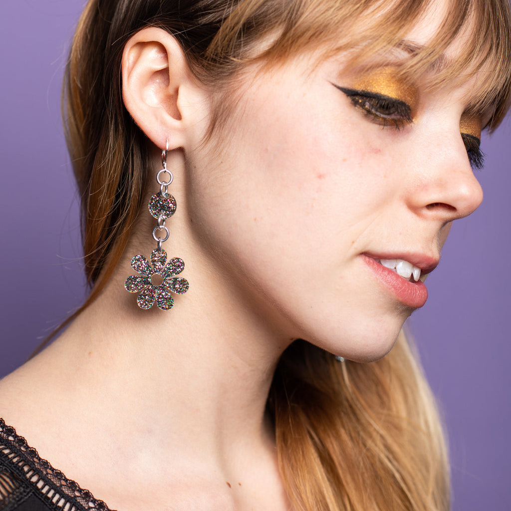 The Baby Hazey Dazey Dot & Chain Earrings