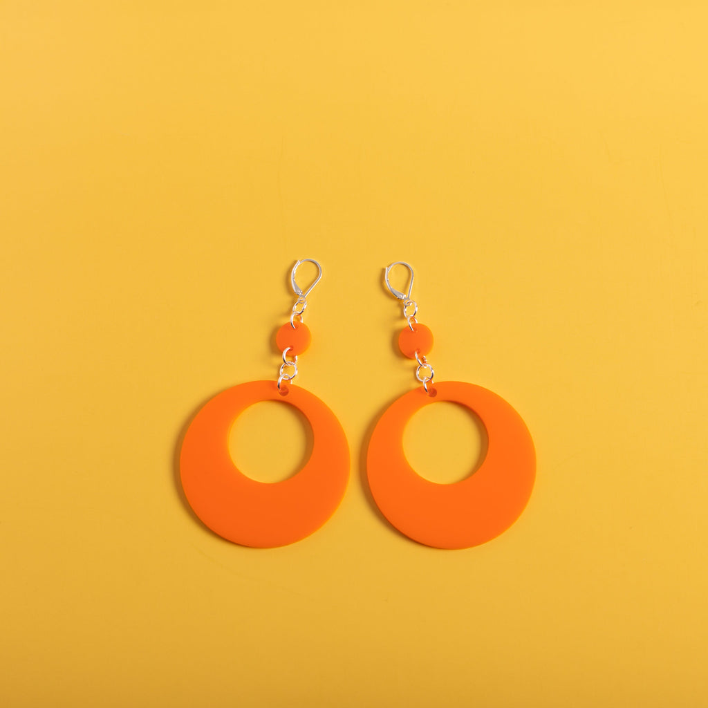 Oh Mod! Dot & Chain Earrings