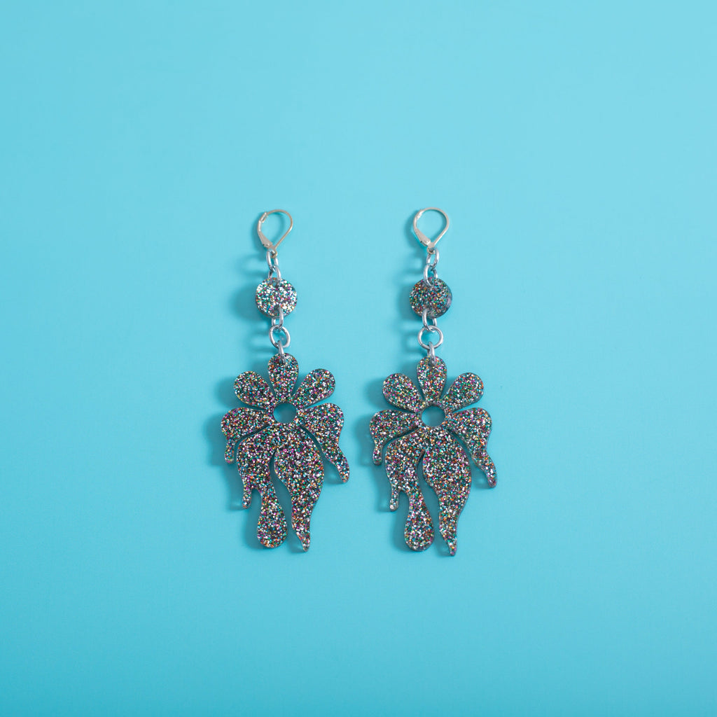 The MindFlower Dot & Chain Earrings
