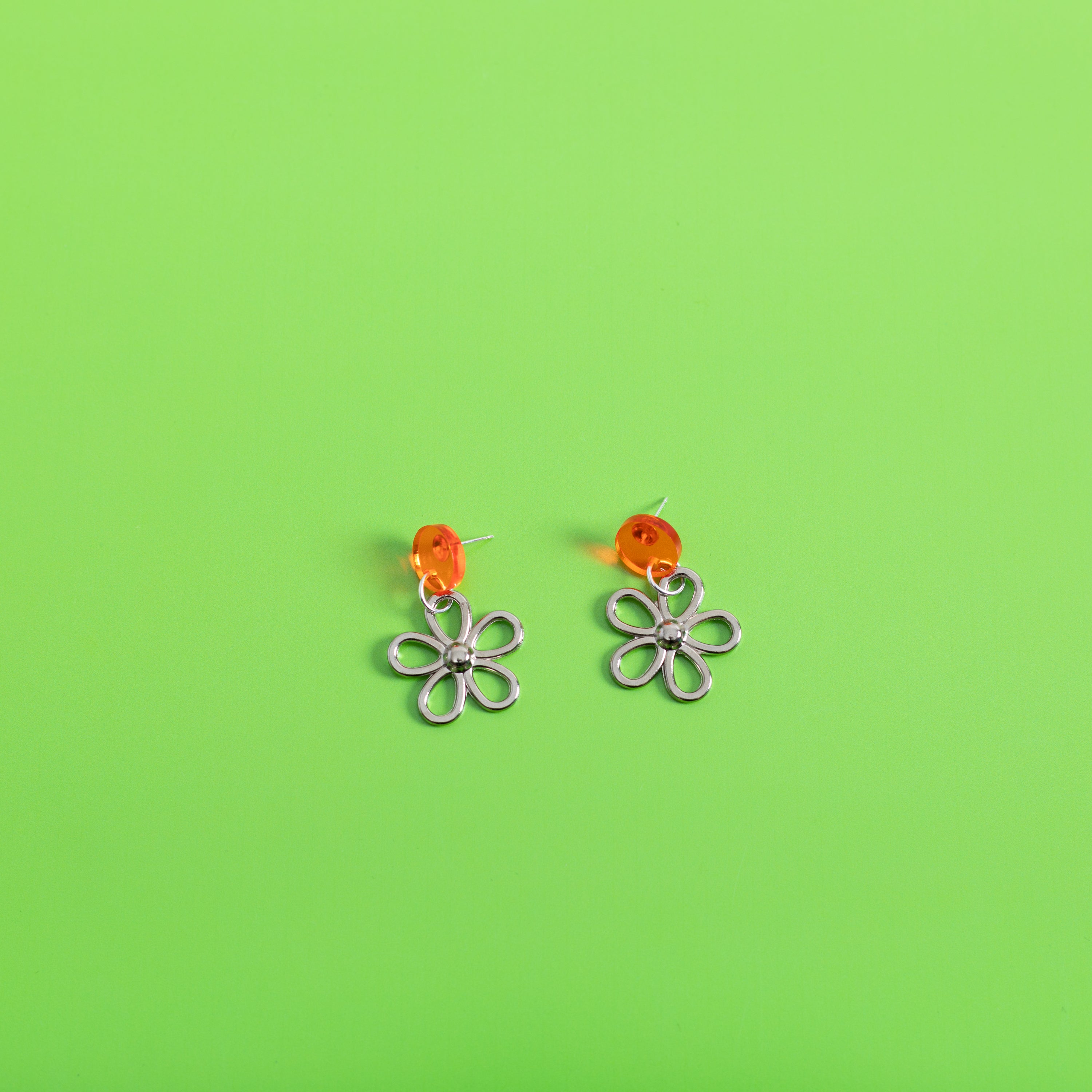 The Metal Daisy Stud Earrings