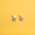 The Metal Daisy Stud Earrings