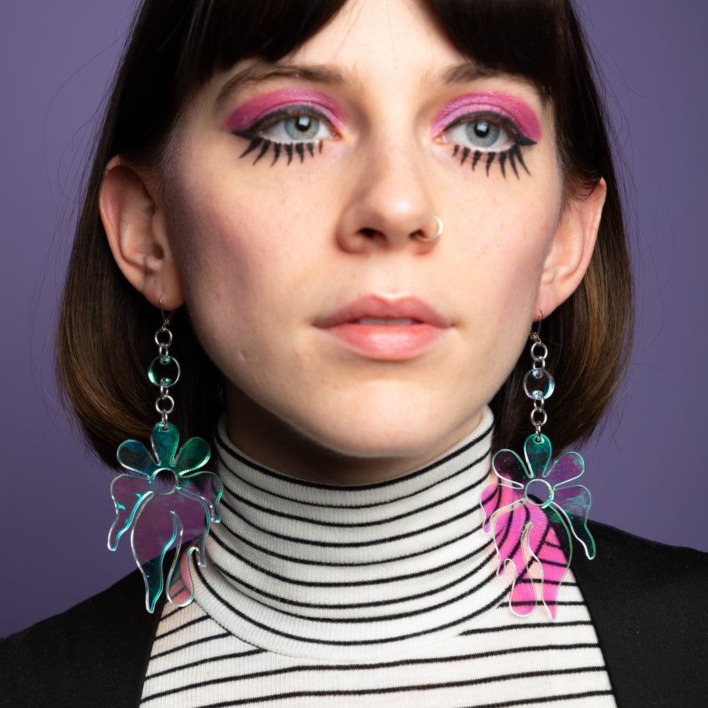 The MindFlower Dot & Chain Earrings