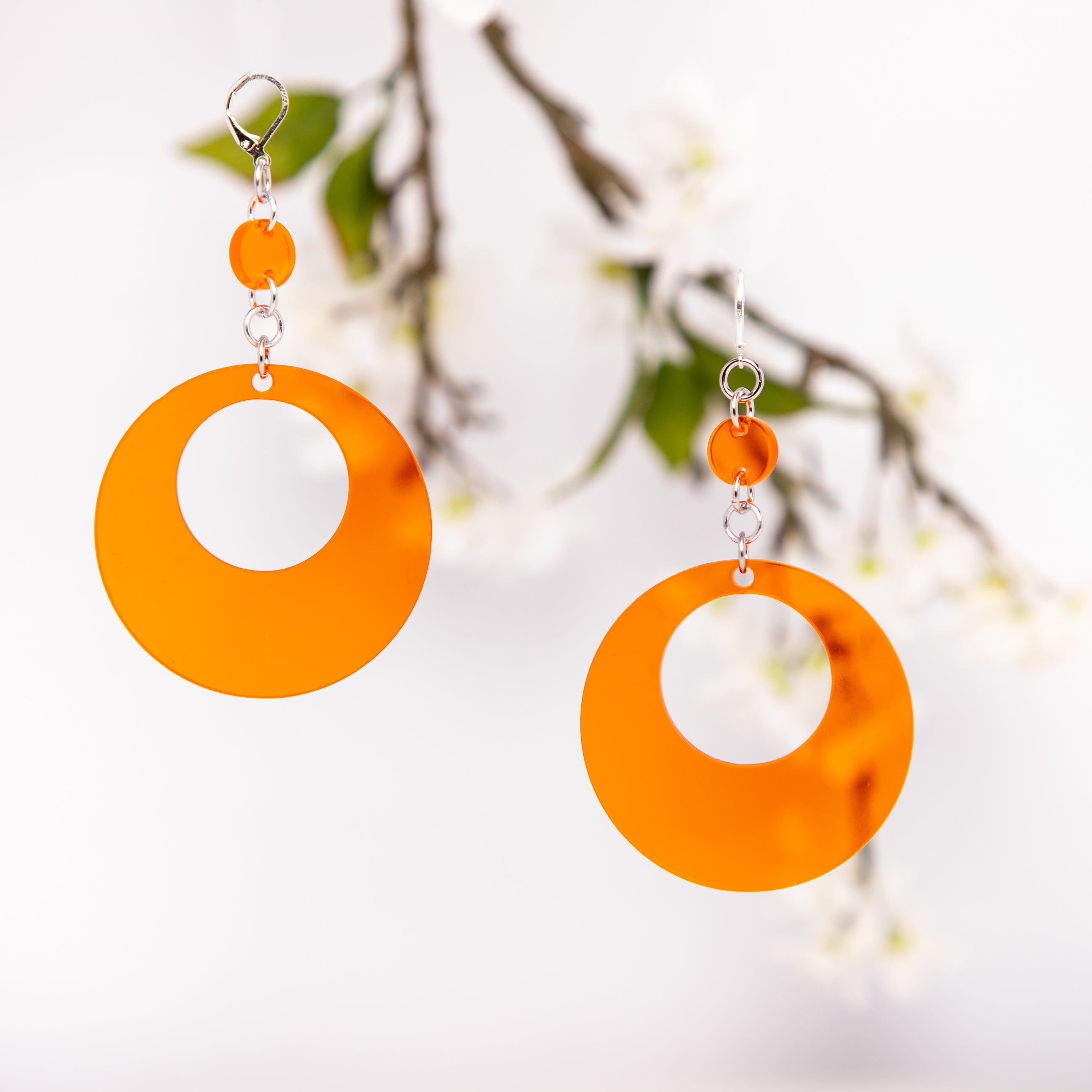Oh Mod! Dot & Chain Earrings