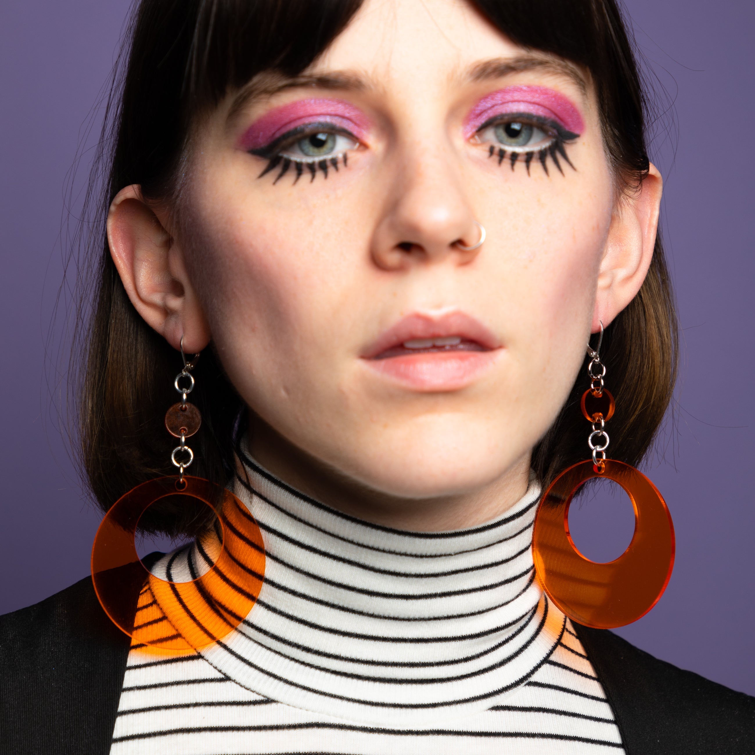 Oh Mod! Dot & Chain Earrings