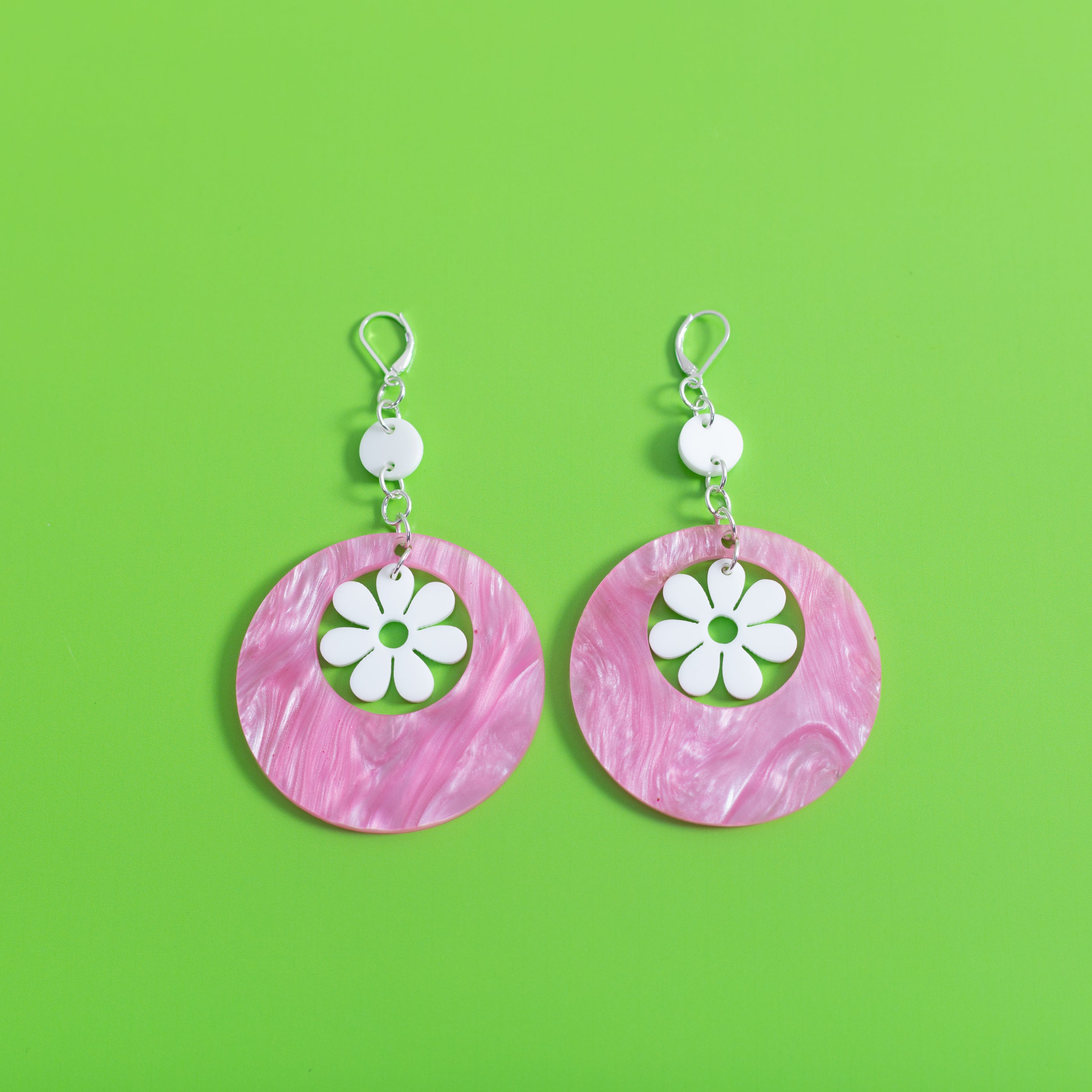 Oh Mod! Floating Dazey Dot & Chain Earrings