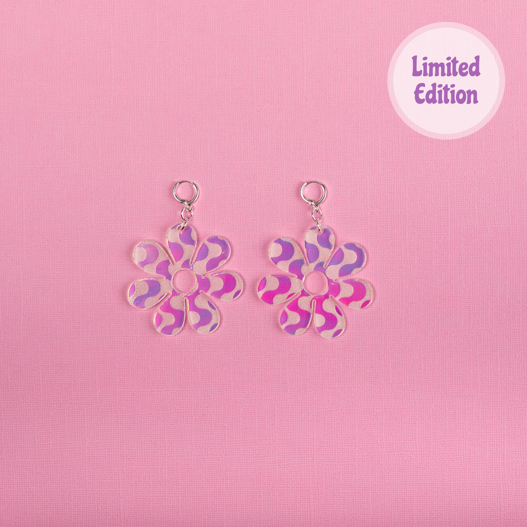 The Wavy Dazey Dangle Earrings