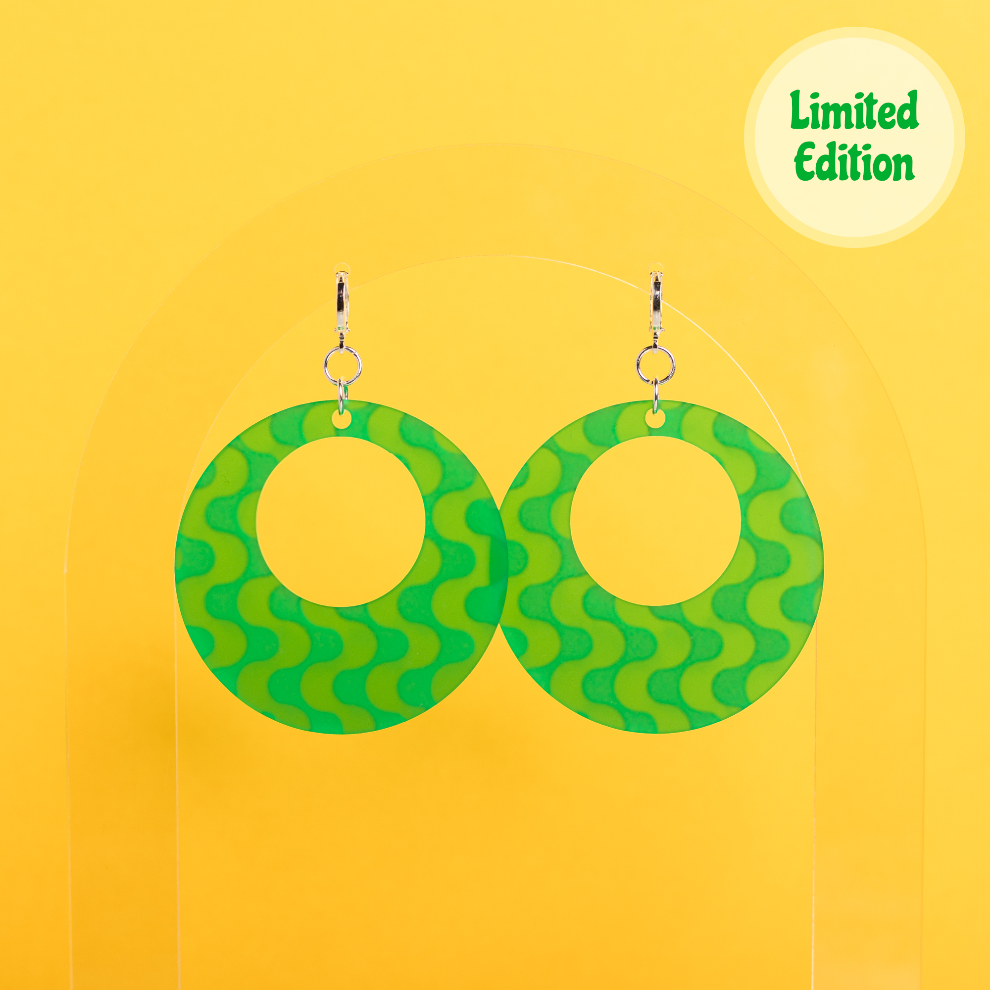 The Wavy Oh! Mod Dangle Earrings