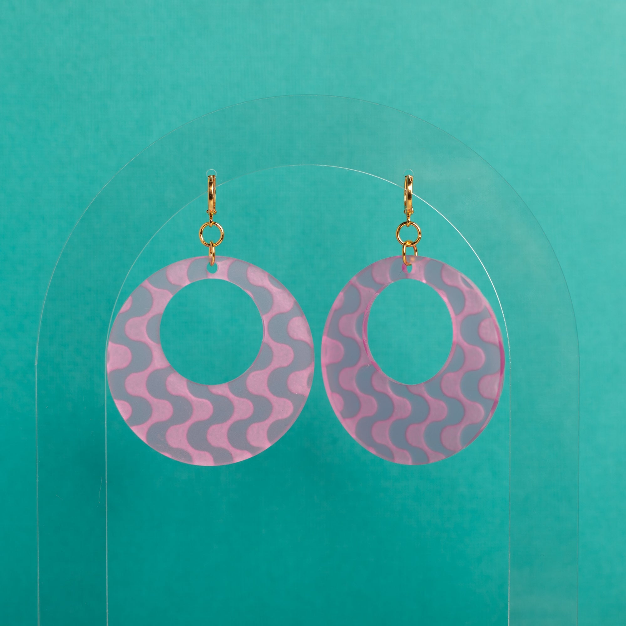 The Wavy Oh! Mod Dangle Earrings