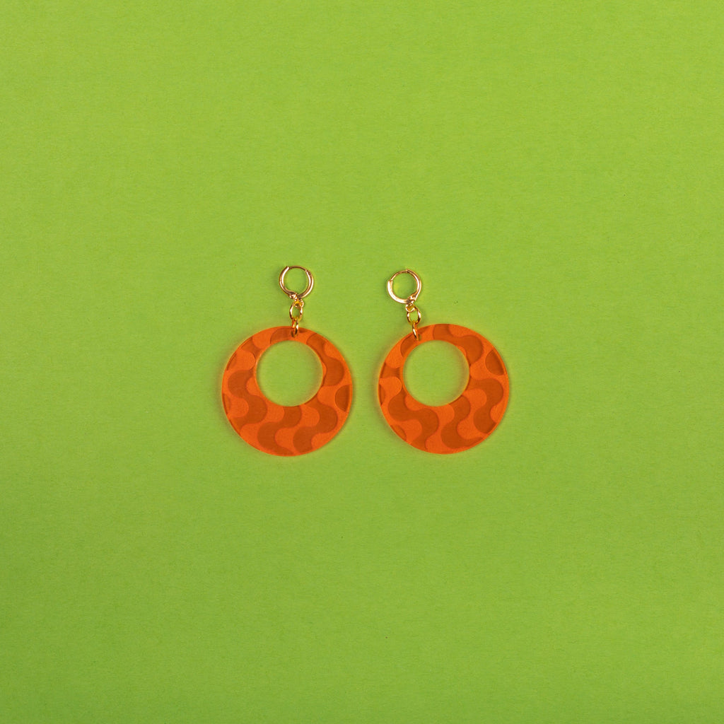 The Wavy Oh! Mod Dangle Earrings