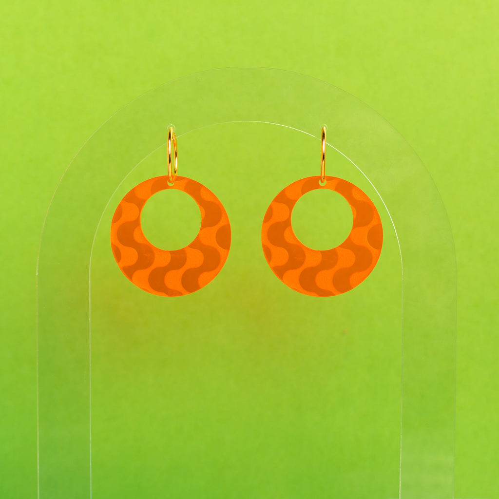 The Wavy Oh! Mod Hoop Earrings