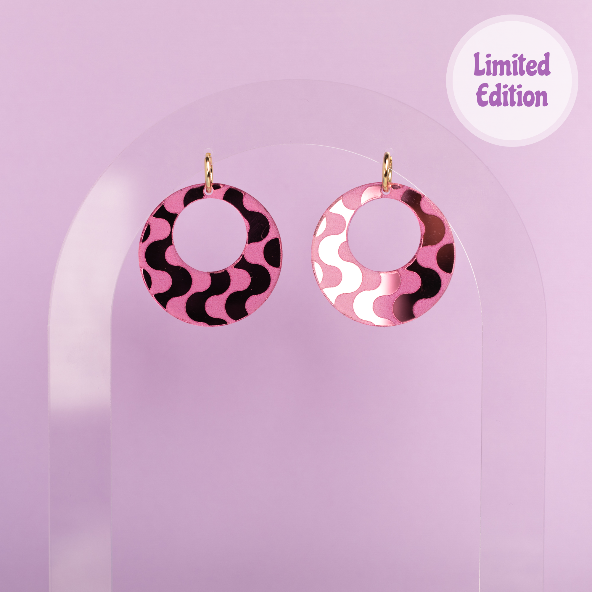 The Wavy Oh! Mod Hoop Earrings