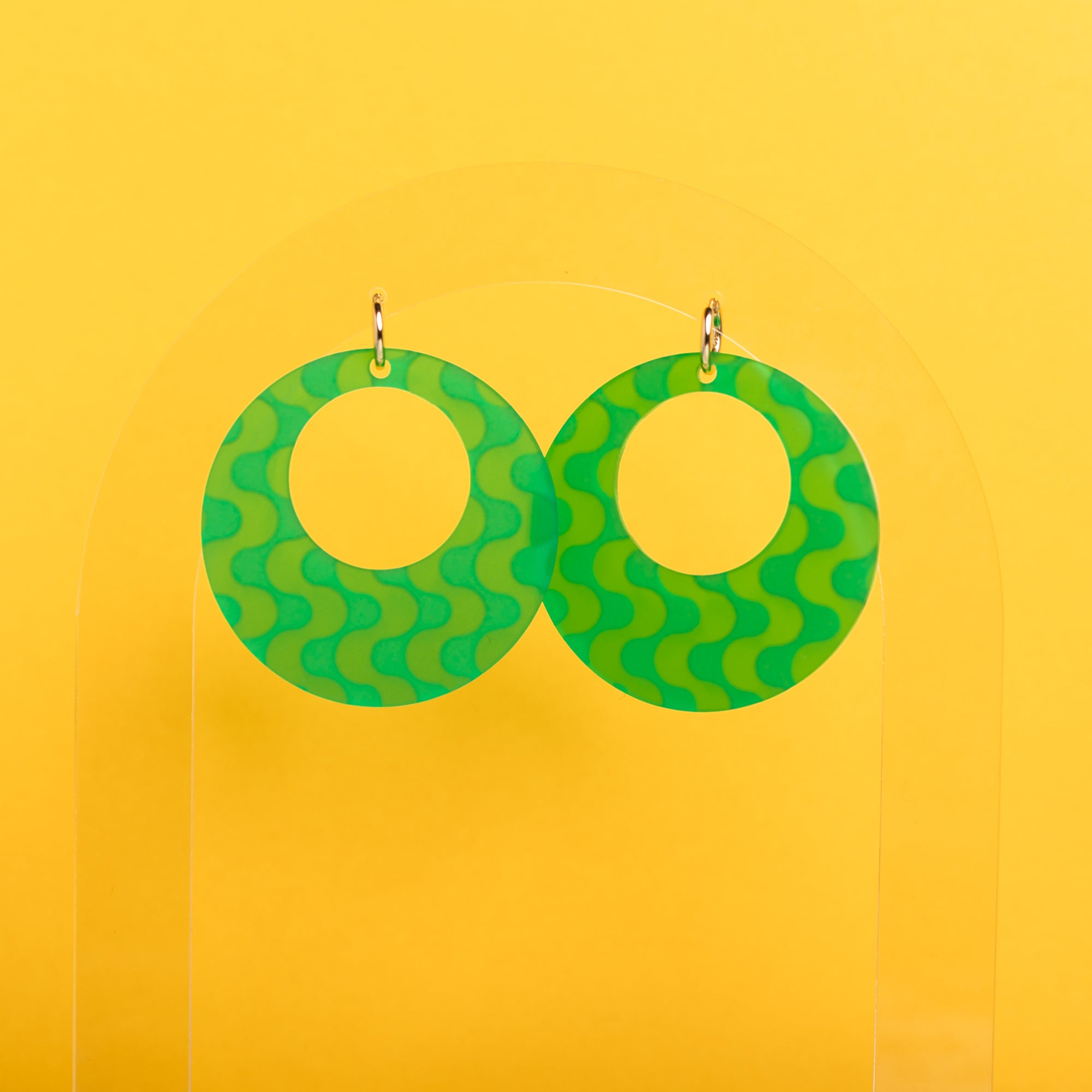 The Wavy Oh! Mod Hoop Earrings