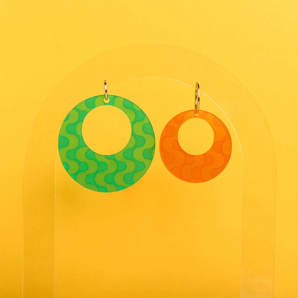 The Wavy Oh! Mod Hoop Earrings