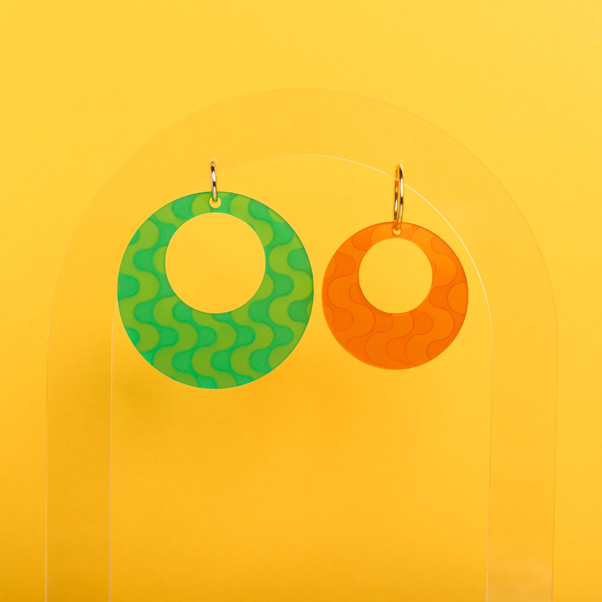 The Wavy Oh! Mod Hoop Earrings