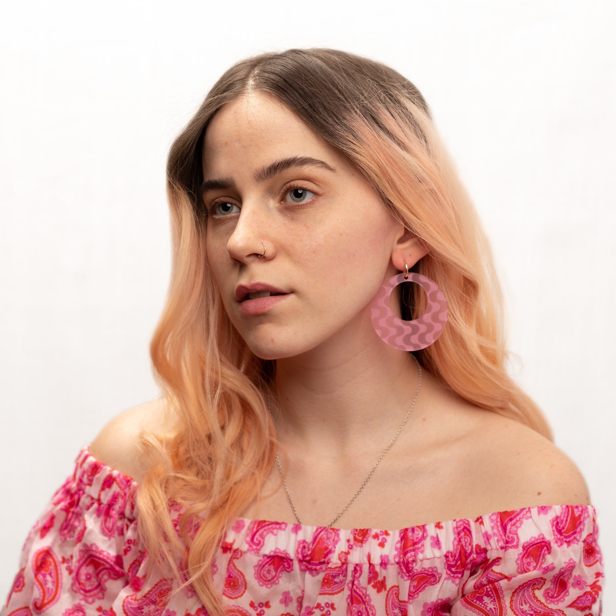 The Wavy Oh! Mod Hoop Earrings