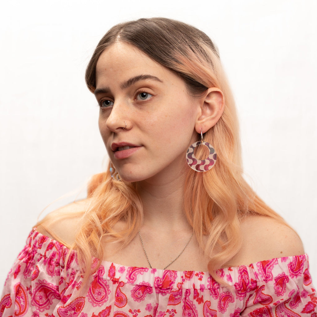 The Wavy Oh! Mod Hoop Earrings