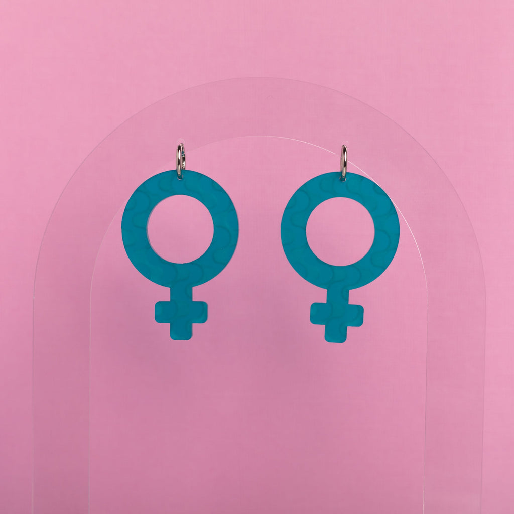 The Wavy Venus Hoop Earrings