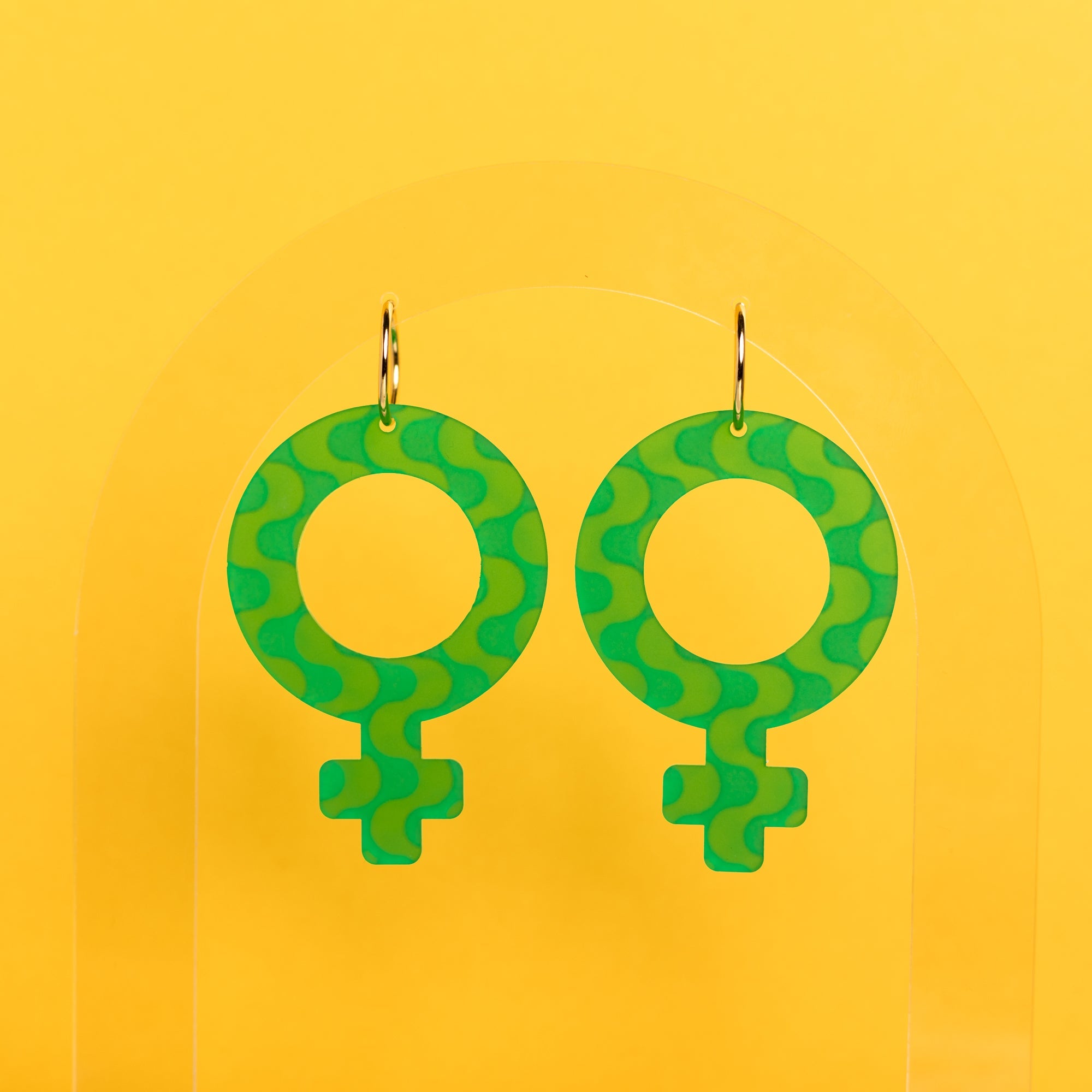 The Wavy Venus Hoop Earrings