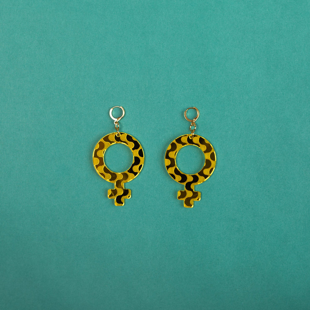 The Wavy Venus Dangle Earrings