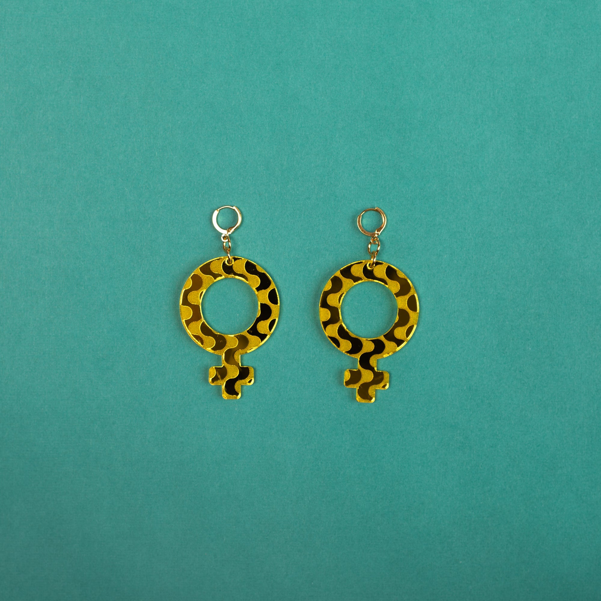 The Wavy Venus Dangle Earrings
