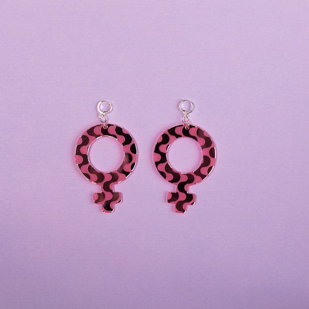 The Wavy Venus Dangle Earrings