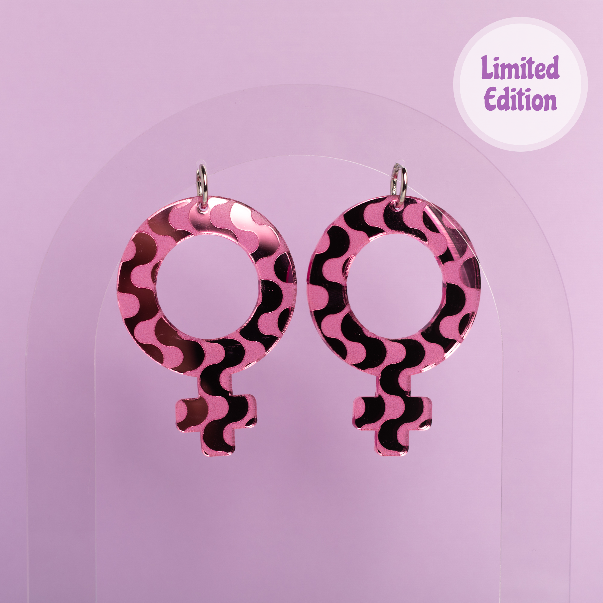The Wavy Venus Hoop Earrings