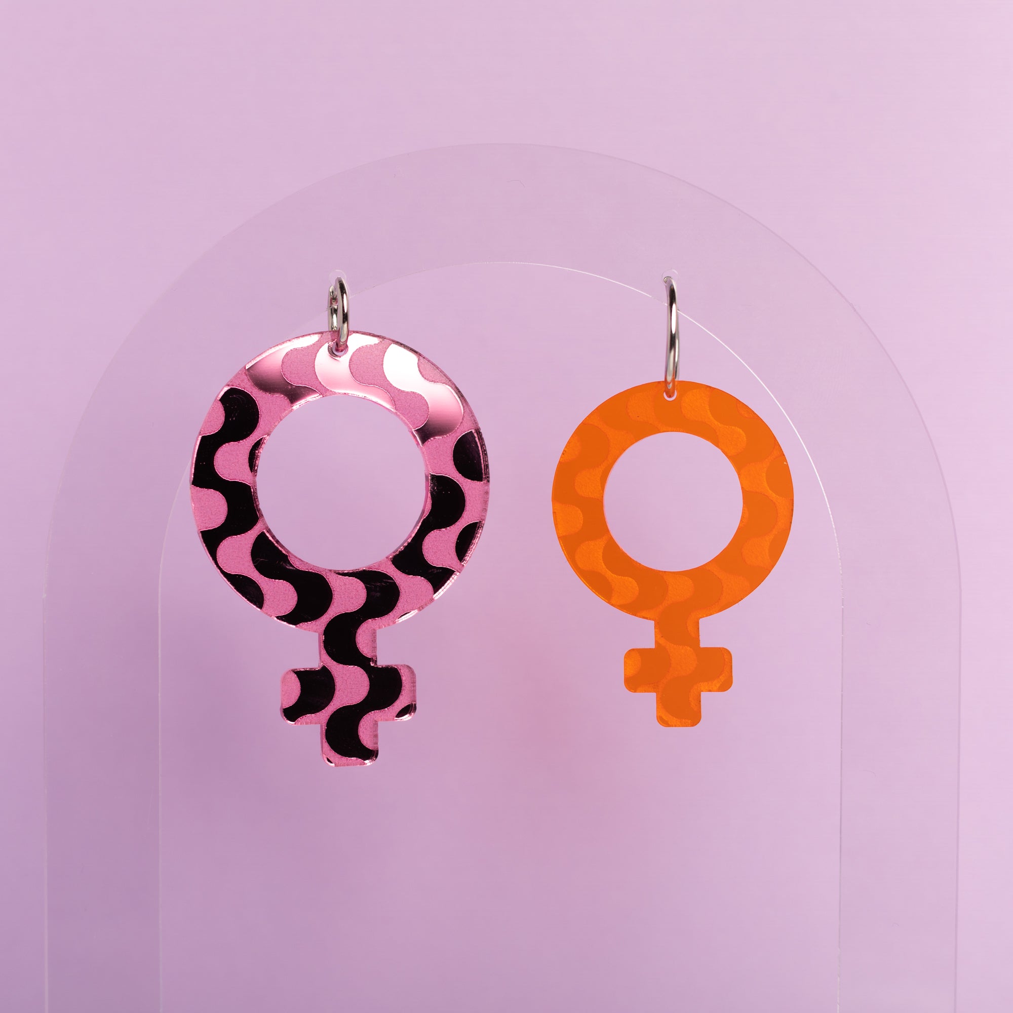 The Wavy Venus Hoop Earrings