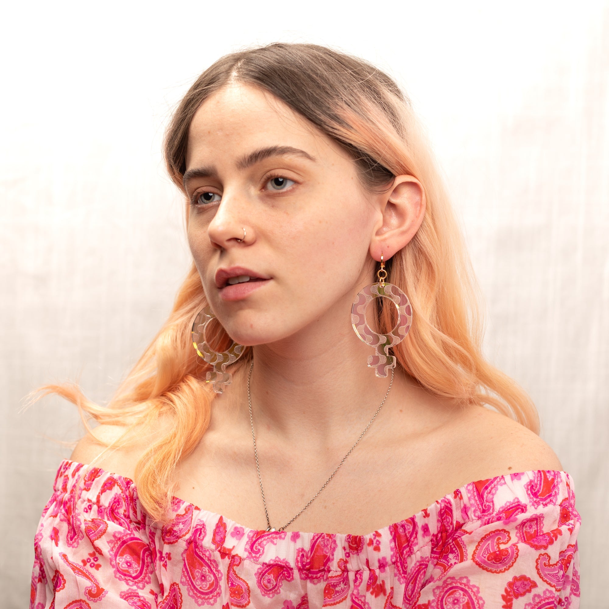 The Wavy Venus Dangle Earrings