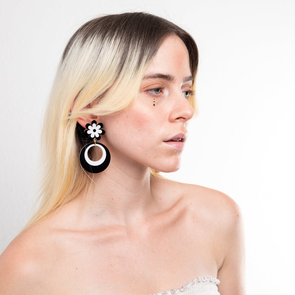 Mod Mama Daisy Stud Earrings