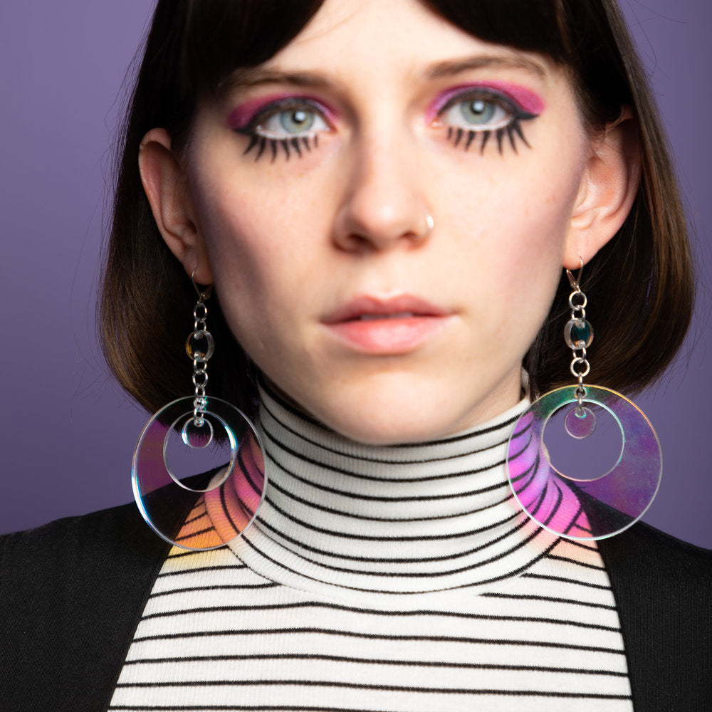 Oh Mod! Floating Dot and Chain Earrings