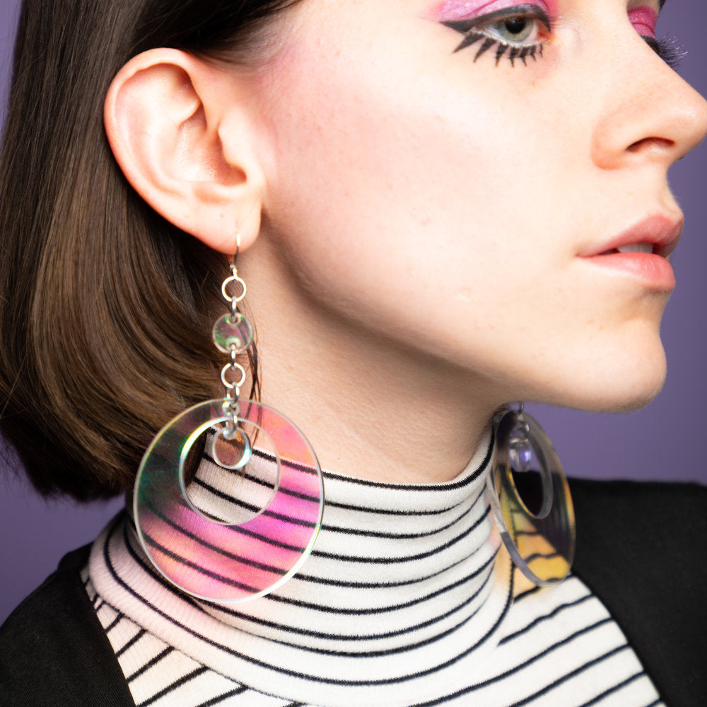 Oh Mod! Floating Dot and Chain Earrings