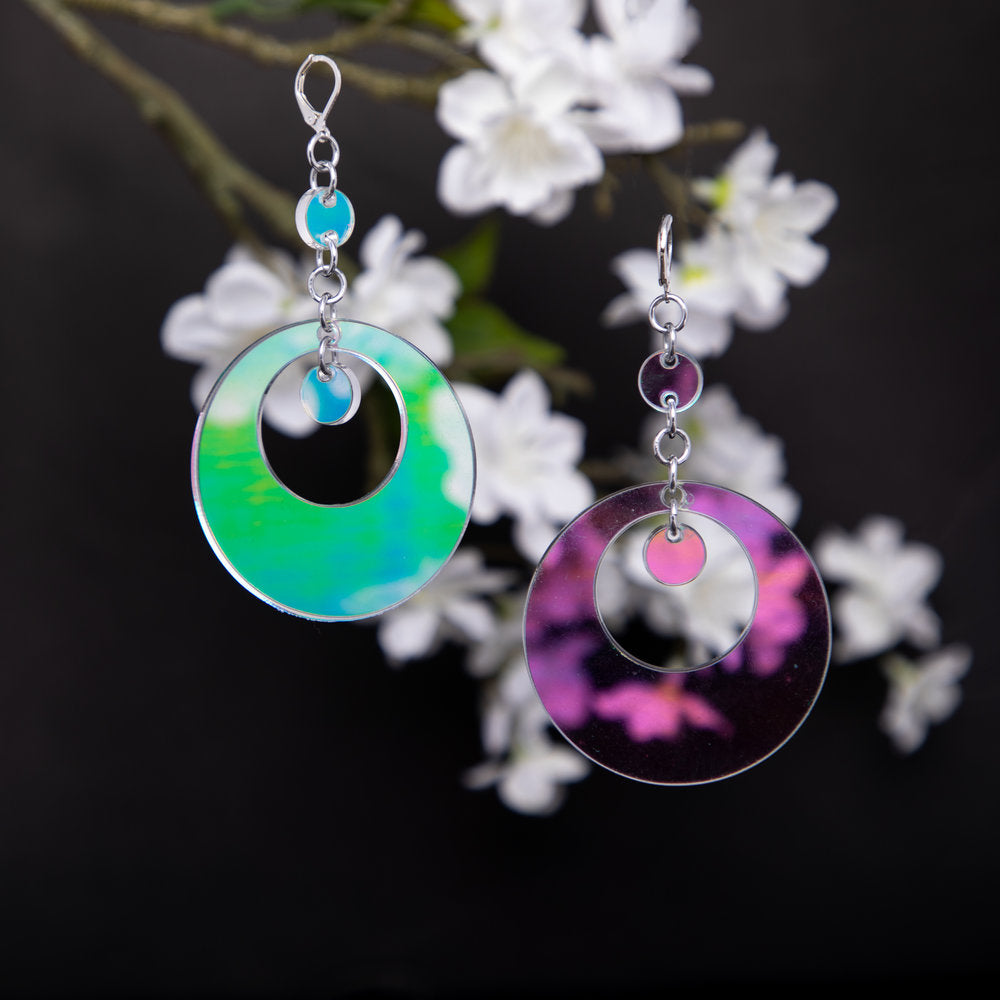 Oh Mod! Floating Dot and Chain Earrings